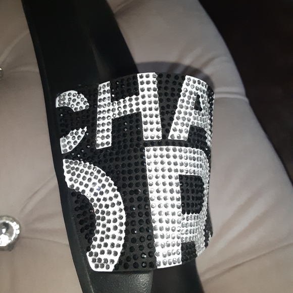 mk gilmore crystal embellished slide sandal - Picture 5 of 10